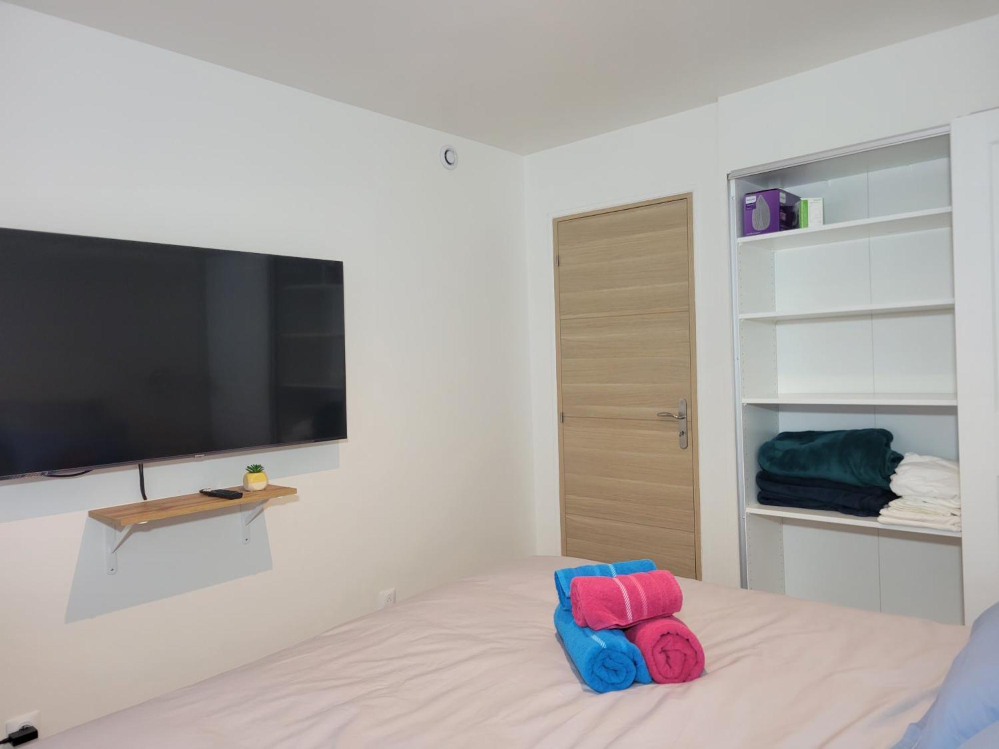 Amazing Apartment A Stone'S Throw From The City Of Lights - Paris Clichy Kültér fotó