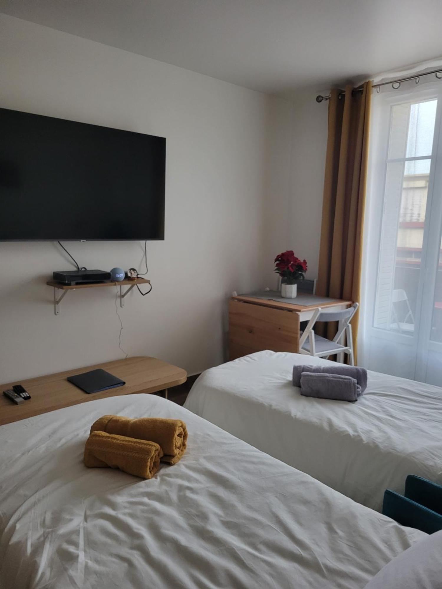 Amazing Apartment A Stone'S Throw From The City Of Lights - Paris Clichy Kültér fotó